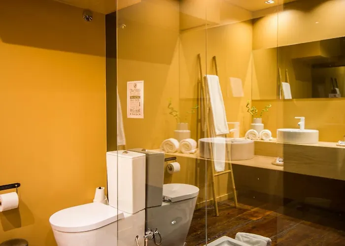 Laurear Konukevi Porto